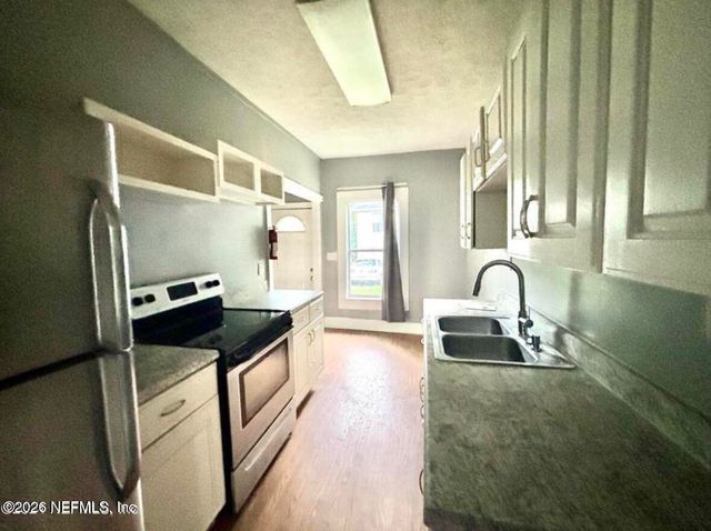 2798 HERSCHEL Street, Jacksonville, FL 32205