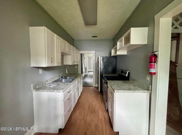 2798 HERSCHEL Street, Jacksonville, FL 32205