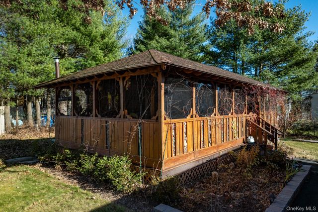 6 Medallion Road, Kiamesha Lake, NY 12751