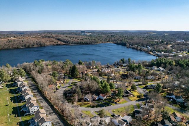 6 Medallion Road, Kiamesha Lake, NY 12751