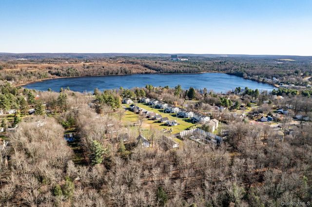 6 Medallion Road, Kiamesha Lake, NY 12751