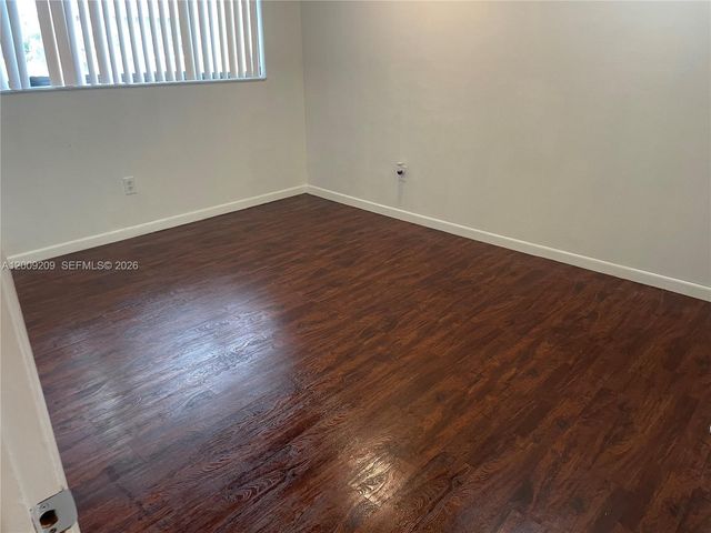 819 NE 199th St 6-205, Miami, FL 33179