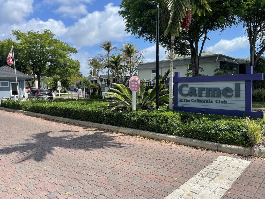 819 NE 199th St 6-205, Miami, FL 33179