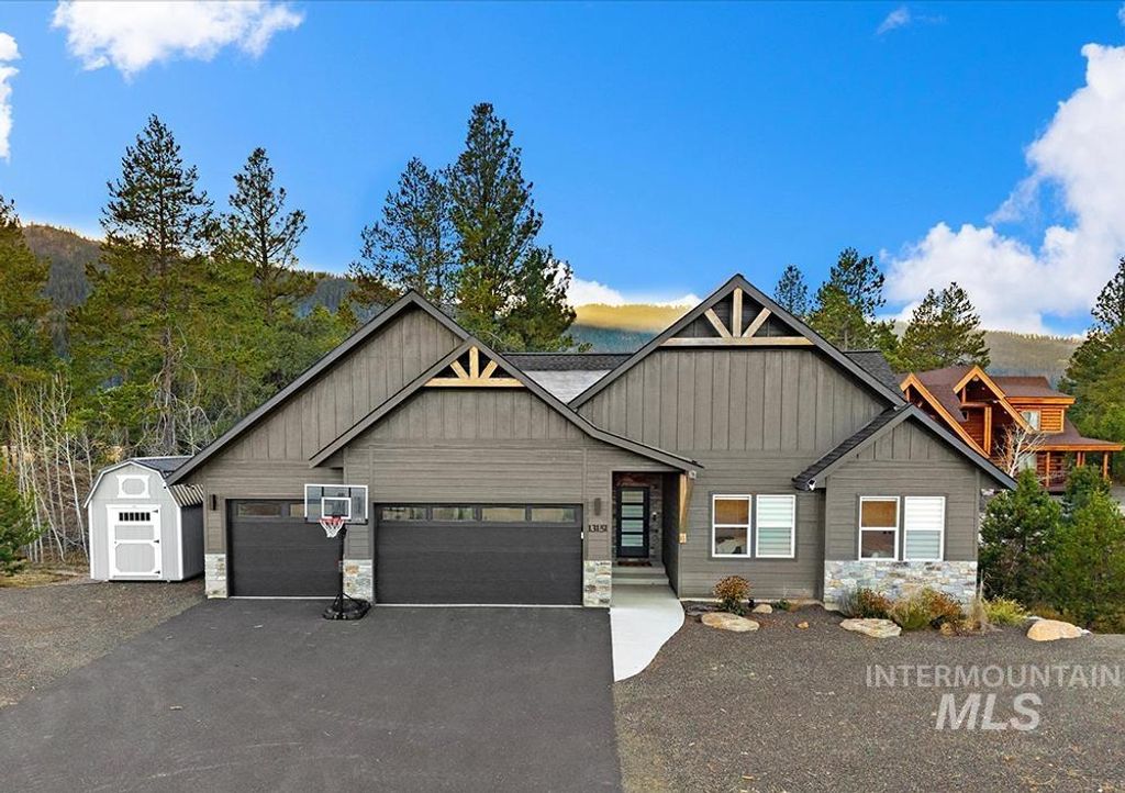 13151 Hawks Bay Rd, Donnelly, ID 83615 photo 5