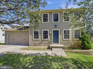 205 CROWN CT, Waynesboro, PA 17268