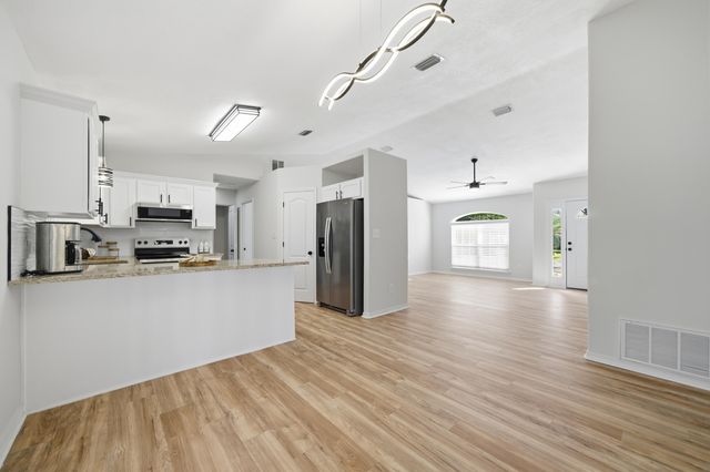 4360 Marilyn Court, Gulf Breeze, FL 32563