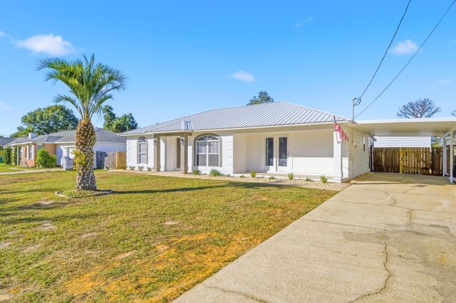 4360 Marilyn Court, Gulf Breeze, FL 32563