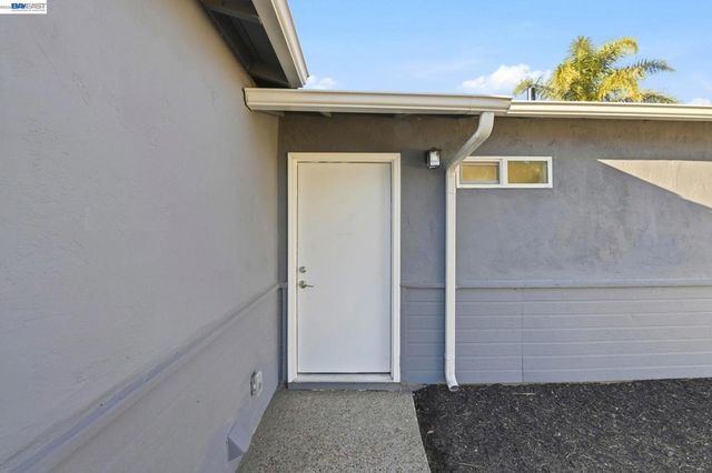 137 137 Tamarack Dr, Union City, CA 94587