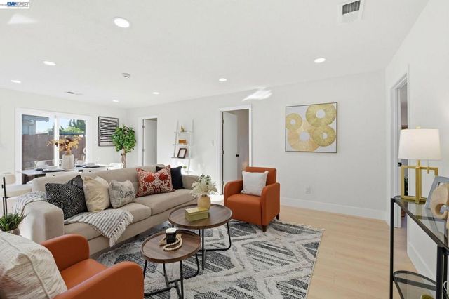 137 137 Tamarack Dr, Union City, CA 94587