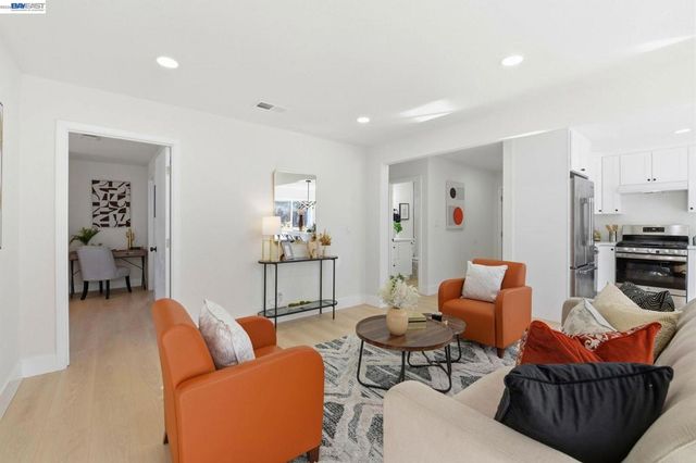 137 137 Tamarack Dr, Union City, CA 94587