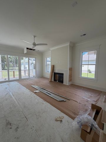 1083 Gadsdenville Rd, Awendaw, SC 29429