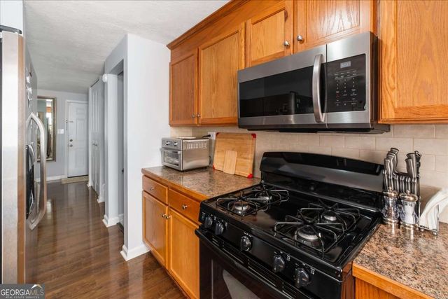 10455 Worthington Hills Manor, Roswell, GA 30076