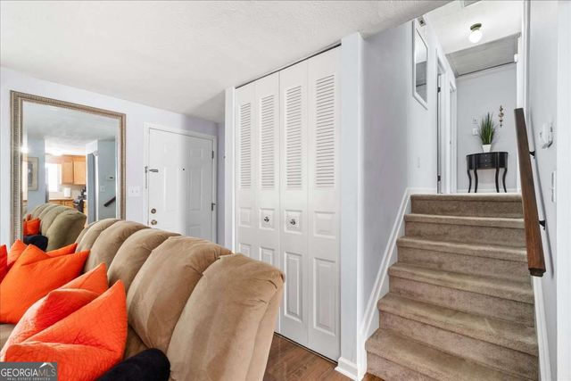 10455 Worthington Hills Manor, Roswell, GA 30076