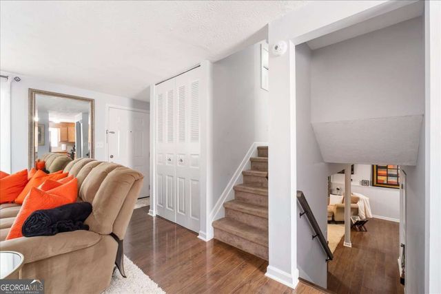 10455 Worthington Hills Manor, Roswell, GA 30076