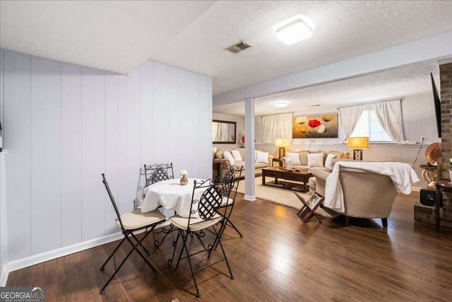 10455 Worthington Hills Manor, Roswell, GA 30076