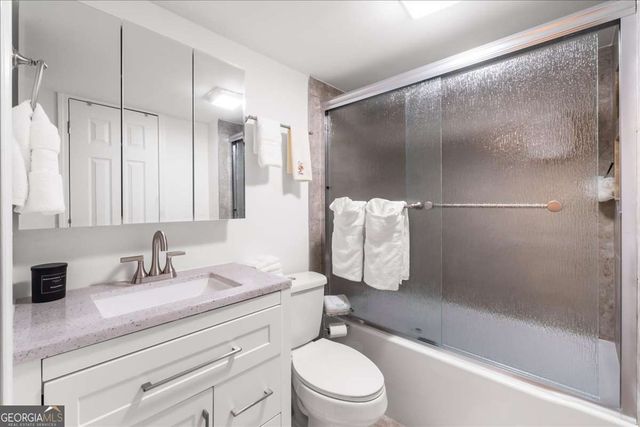 10455 Worthington Hills Manor, Roswell, GA 30076
