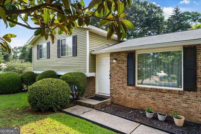 10455 Worthington Hills Manor, Roswell, GA 30076