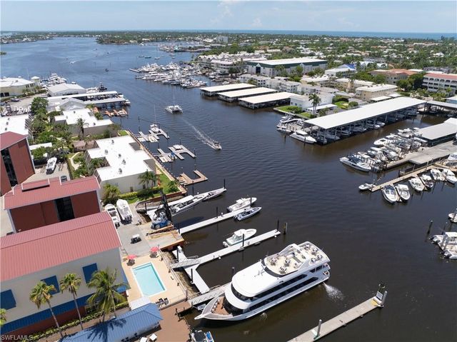 750 RIVER POINT B3-07 DR, Naples, FL 34102
