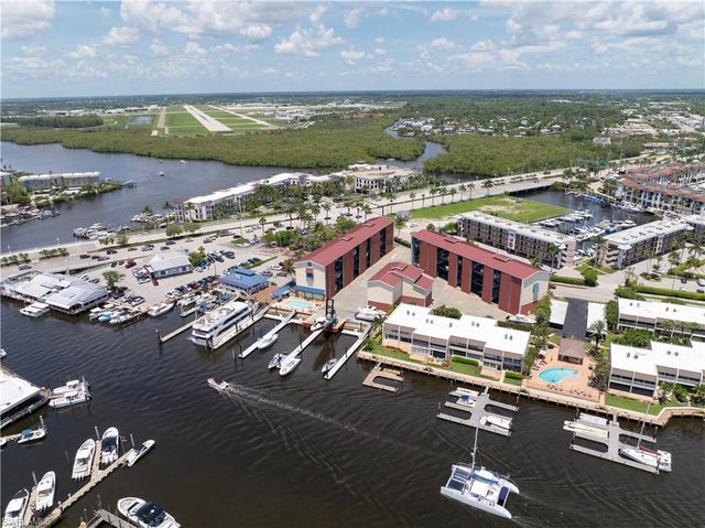 750 RIVER POINT B3-07 DR, Naples, FL 34102