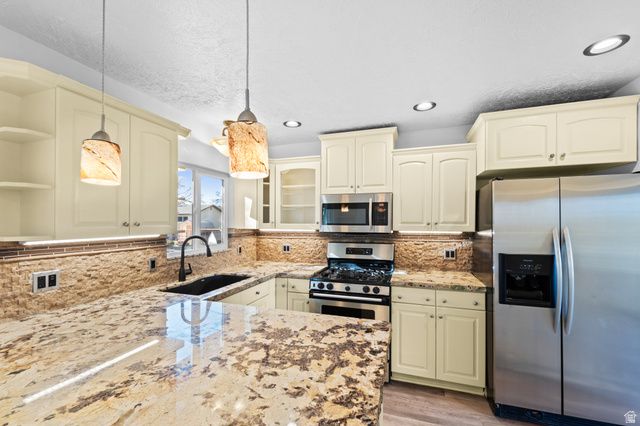 7057 W CIMMARRON DR, West Valley City, UT 84128