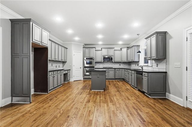 107 Blazing Ridge Way, Acworth, GA 30101