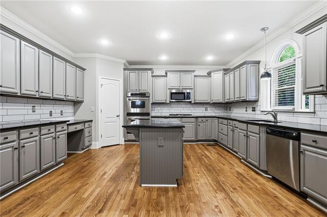 107 Blazing Ridge Way, Acworth, GA 30101