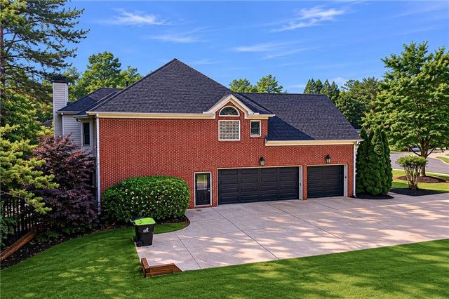 107 Blazing Ridge Way, Acworth, GA 30101