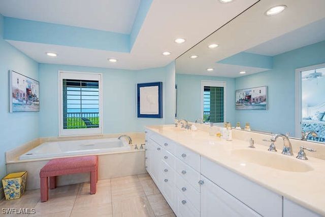 7425 Pelican Bay BLVD 1406, Naples, FL 34108