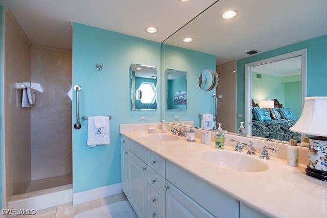 7425 Pelican Bay BLVD 1406, Naples, FL 34108