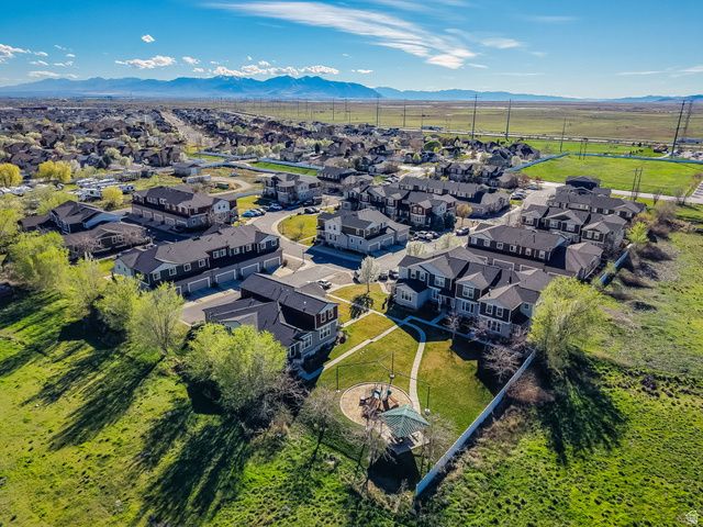 1841 W VIEW POINT DR, Woods Cross, UT 84087