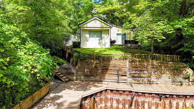 836 Poquonnock Drive, Hope, MI 48628