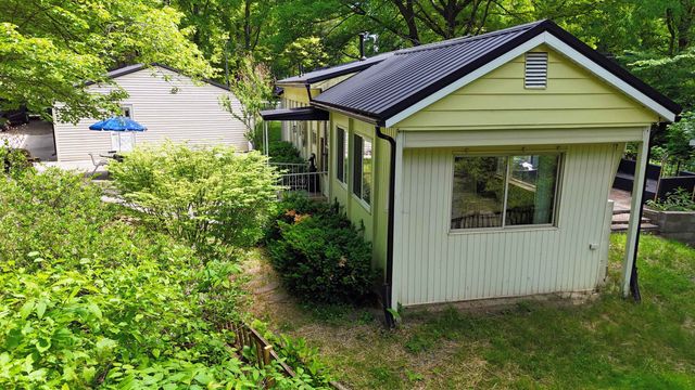 836 Poquonnock Drive, Hope, MI 48628