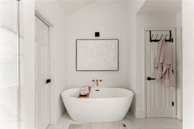 4048 Kingsley Park Lane, Peachtree Corners, GA 30096