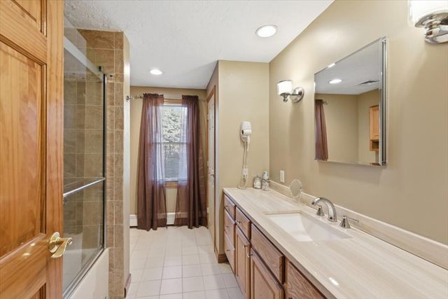 109 Great Pines Dr, Mashpee, MA 02649