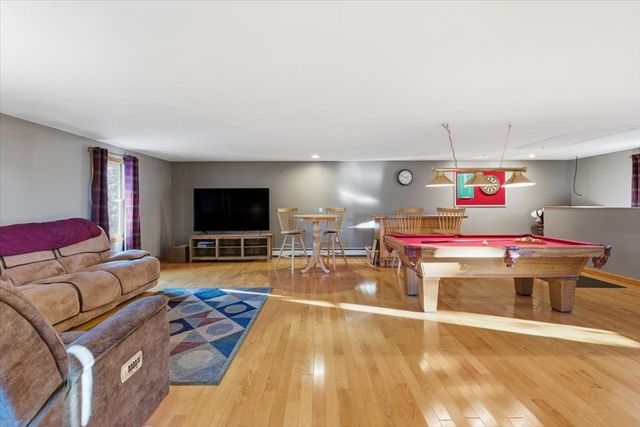 109 Great Pines Dr, Mashpee, MA 02649