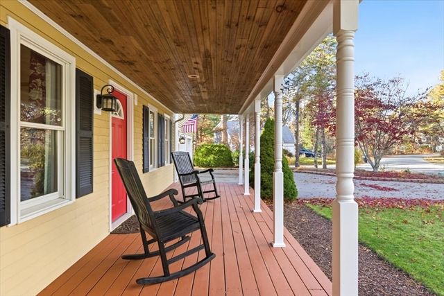 109 Great Pines Dr, Mashpee, MA 02649