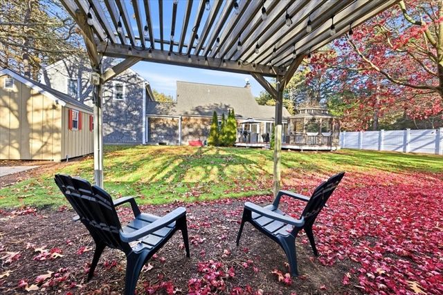 109 Great Pines Dr, Mashpee, MA 02649