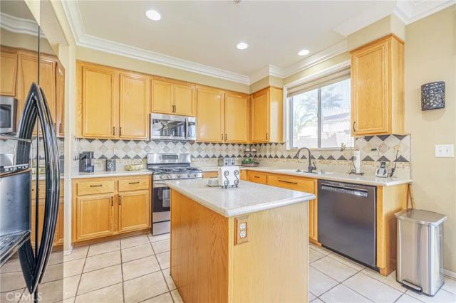 40125 Watford Way, Palmdale, CA 93551