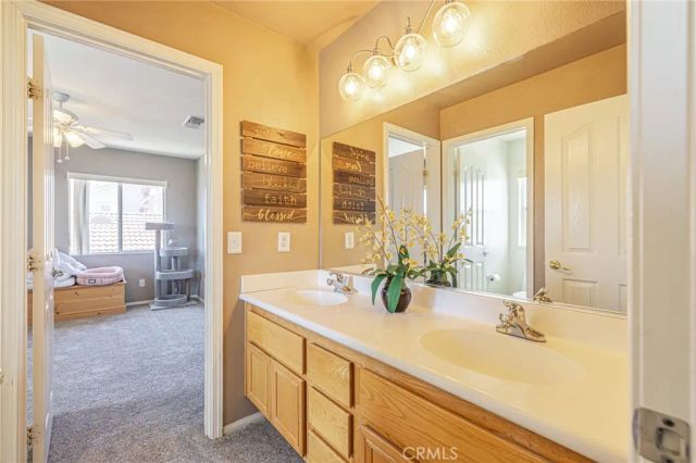 40125 Watford Way, Palmdale, CA 93551