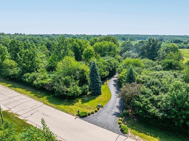 1749 HAWTHORNE HEIGHTS DRIVE, De Pere, WI 54115