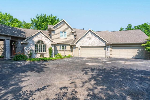 1749 HAWTHORNE HEIGHTS DRIVE, De Pere, WI 54115