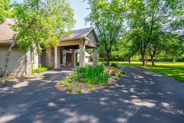 1749 HAWTHORNE HEIGHTS DRIVE, De Pere, WI 54115