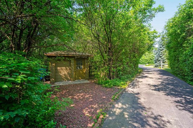 1749 HAWTHORNE HEIGHTS DRIVE, De Pere, WI 54115