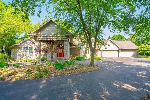 1749 HAWTHORNE HEIGHTS DRIVE, De Pere, WI 54115