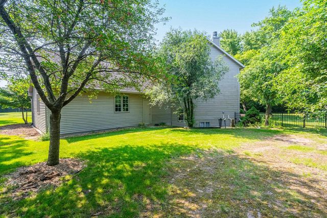 1749 HAWTHORNE HEIGHTS DRIVE, De Pere, WI 54115