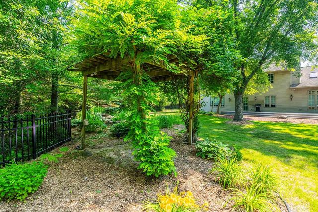 1749 HAWTHORNE HEIGHTS DRIVE, De Pere, WI 54115