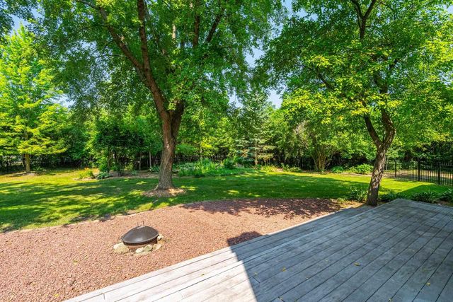 1749 HAWTHORNE HEIGHTS DRIVE, De Pere, WI 54115
