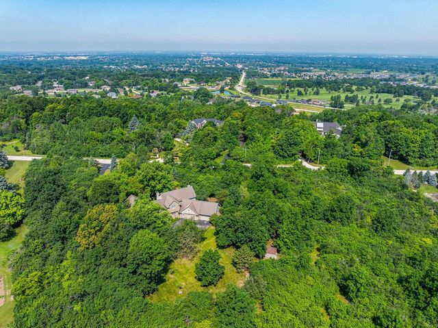 1749 HAWTHORNE HEIGHTS DRIVE, De Pere, WI 54115