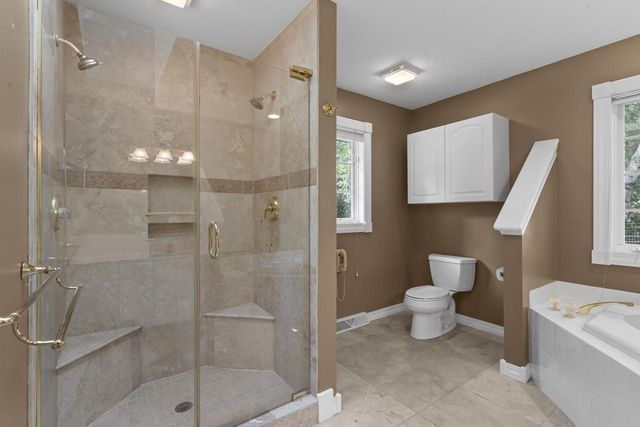 1749 HAWTHORNE HEIGHTS DRIVE, De Pere, WI 54115