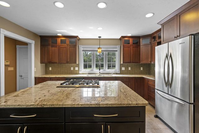 1749 HAWTHORNE HEIGHTS DRIVE, De Pere, WI 54115